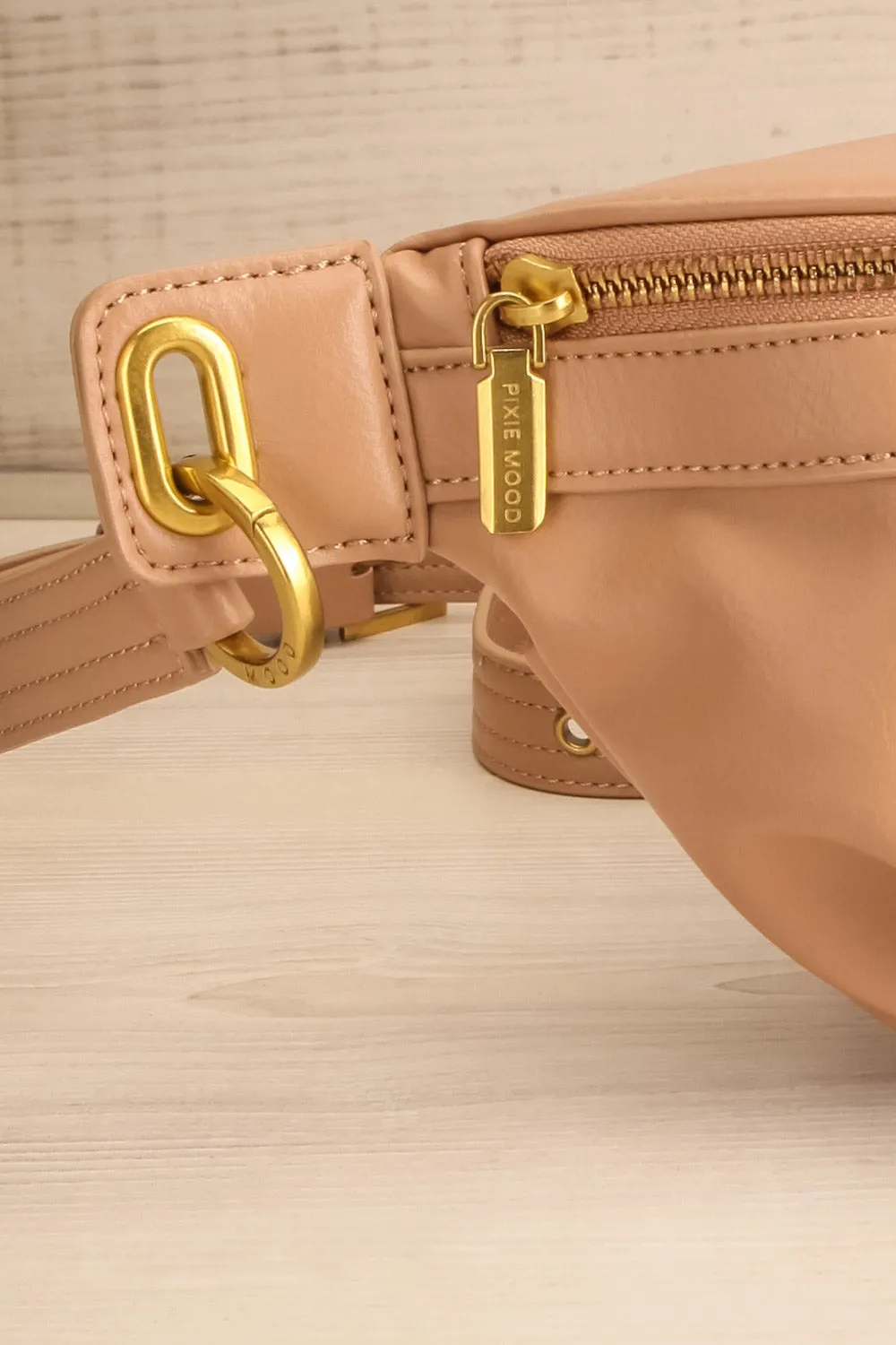 Arkham Beige | Crossbody Fanny Pack