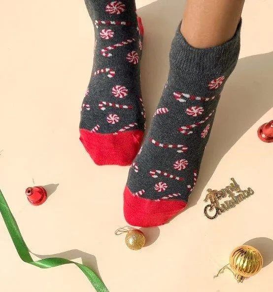 Secret Santa Gift Box of 4 Socks Unisex Ankle Socks