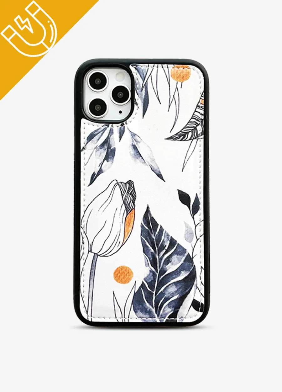 Ultimate Wristlet Phone Case in Black & White Floral