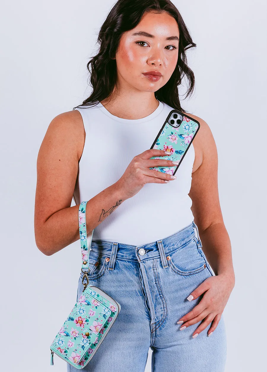 Ultimate Wristlet Phone Case in Fresh Floral