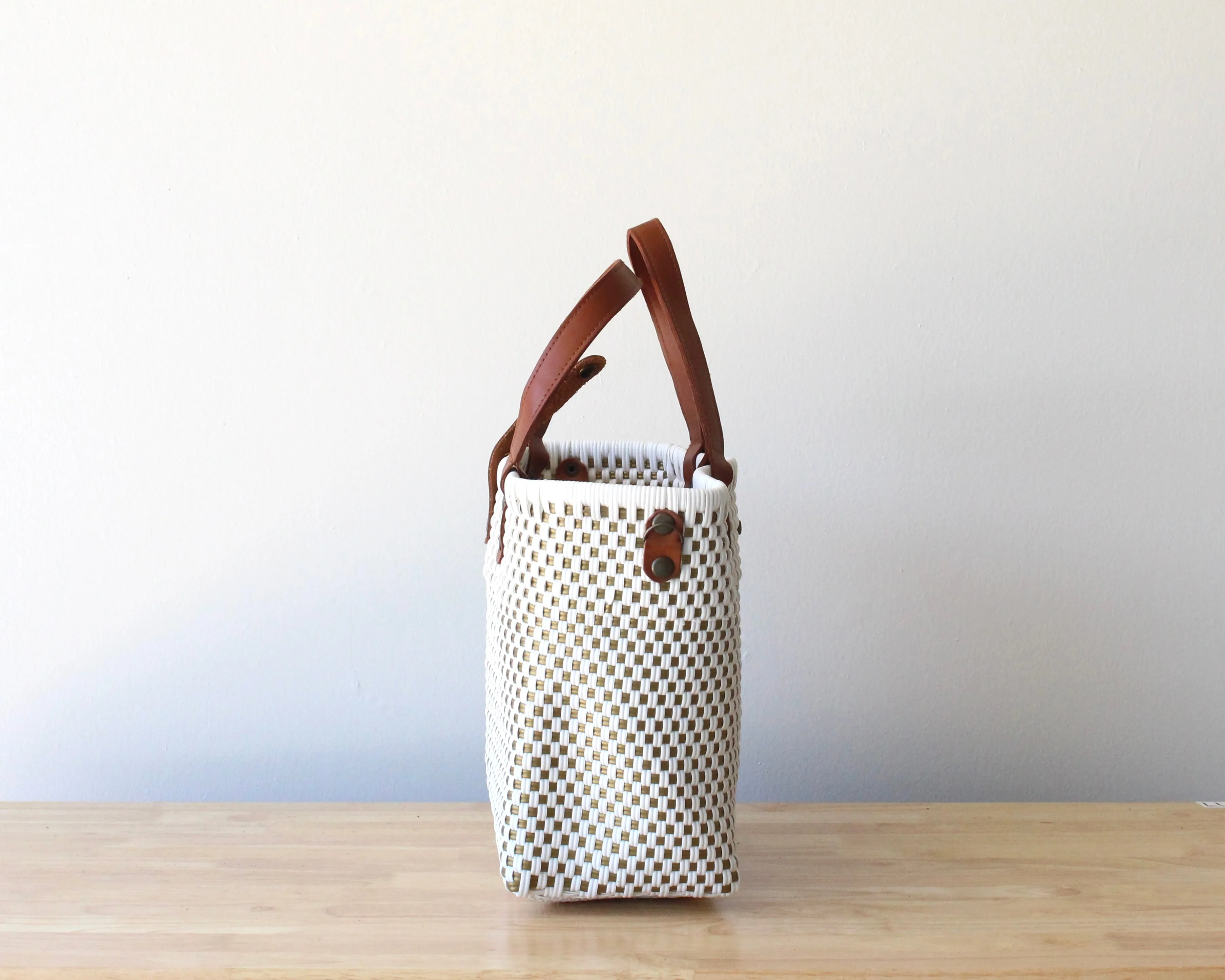 White & Gold Purse by MexiMexi